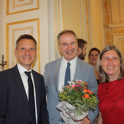 Familienverbandspräsident Peter Mender, Altpräsident Alfred Trendl und Generalsekretärin Rosina Baumgartner