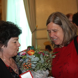 Sissi Potzinger und Generalsekretärin Rosina Baumgartner