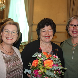 Eveline Kölbl (GF FV Steiermark), Sissi Potzinger und die aktuelle Vorsitzende des steirischen Verbandes Cornelia Pernkopf