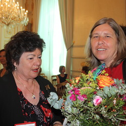 Sissi Potzinger und Generalsekretärin Rosina Baumgartner